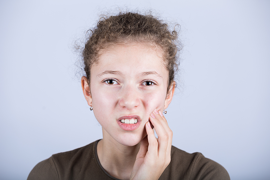 Don’t Ignore the Pain: Five Signs You May Need a Root Canal